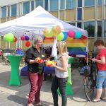 Aktion zum IDAHOT 2018 vor dem Rathaus