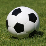 Fußball auf Rasen